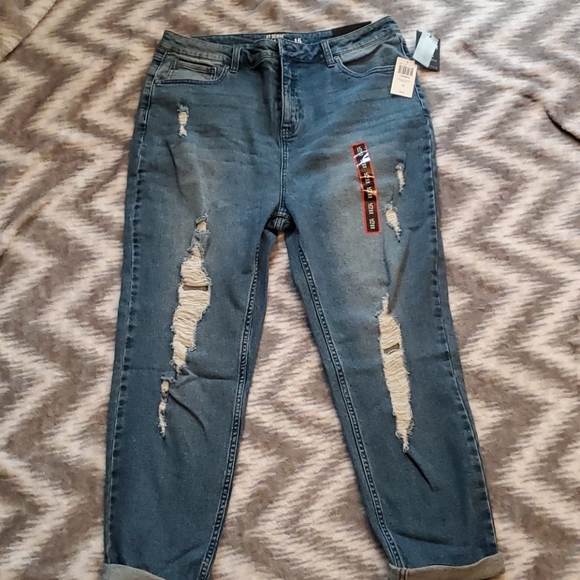 Hot Topic Denim - HT Mom Jean